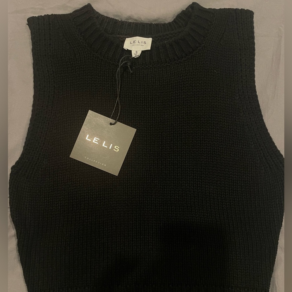 Lelis sweater crop